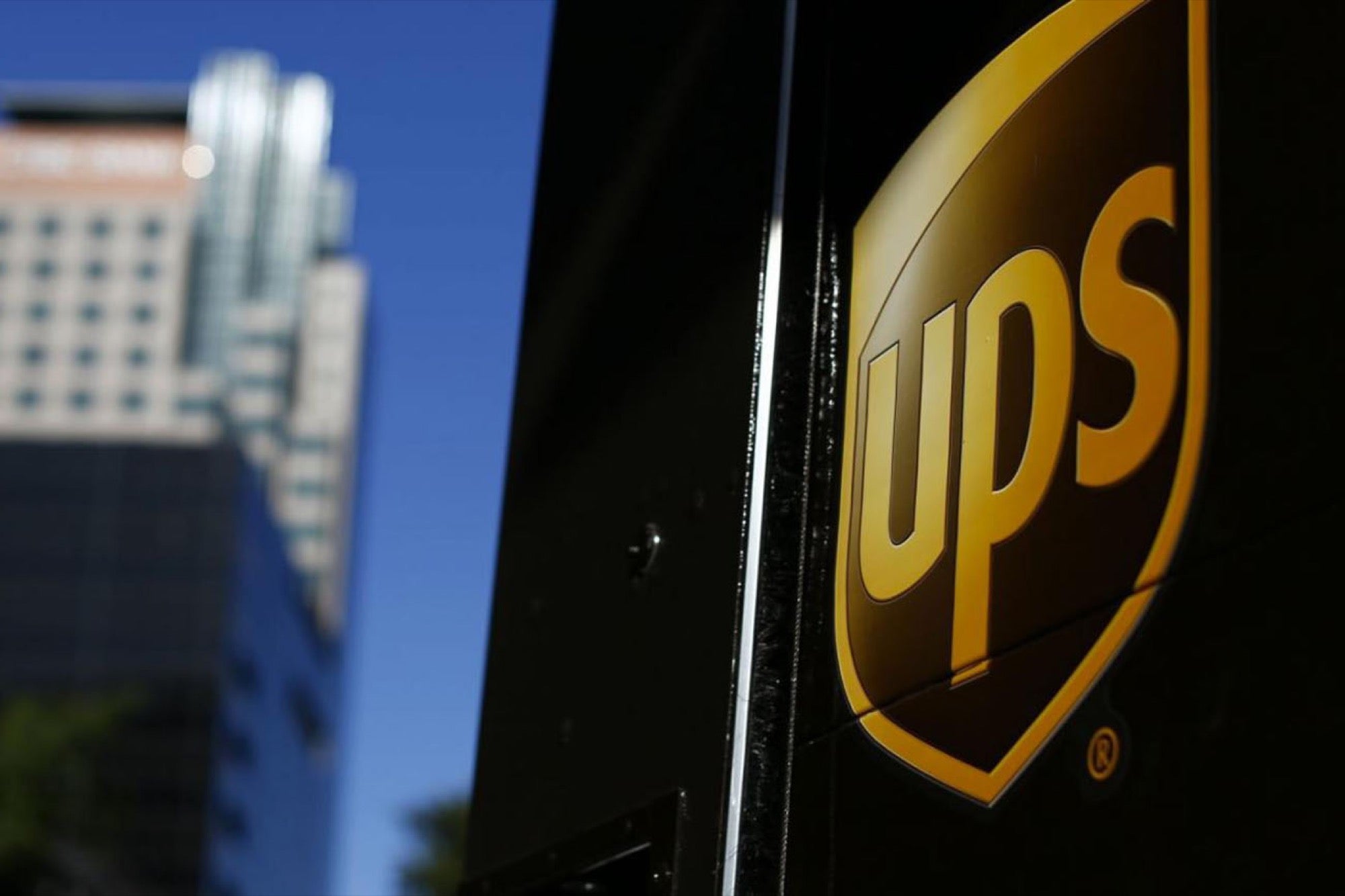 UPS Store Fingerprinting in Houston: What You Need to Know